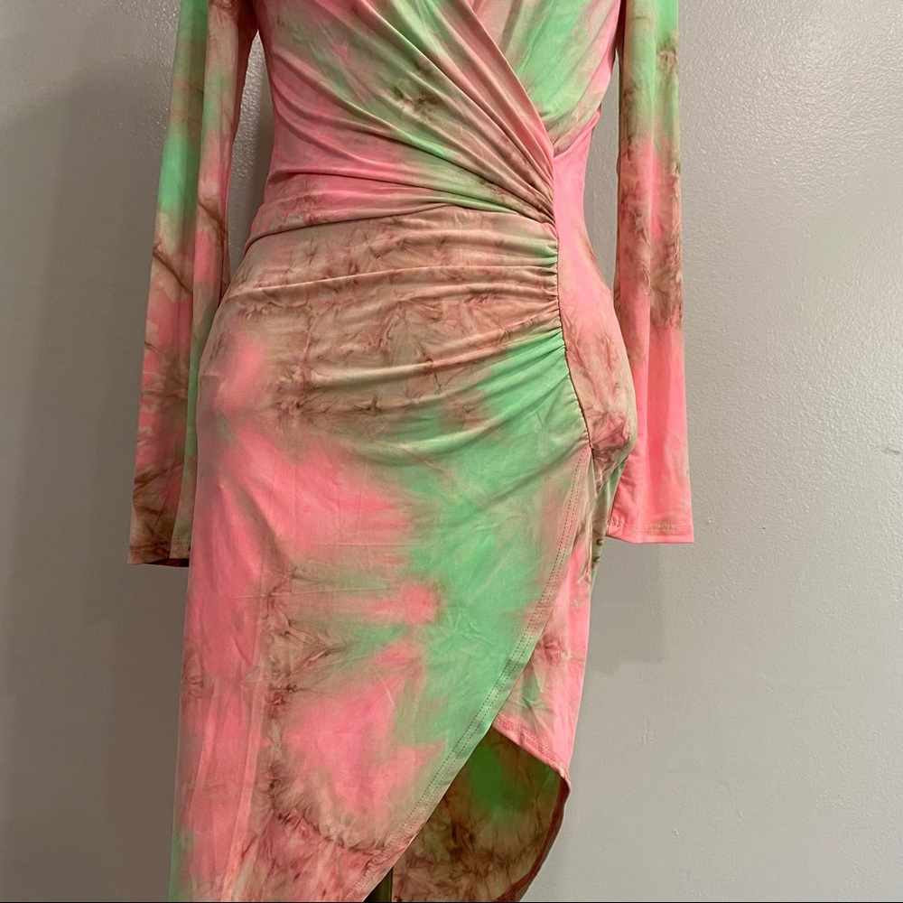 IVIN IVIN Long Sleeve Dress - Picture 4 of 16